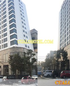 KHÁCH SẠN HOLIDAY CỬA LÒ