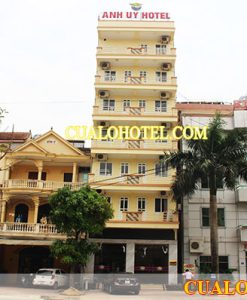 KHÁCH SẠN ANH UY CỬA LÒ