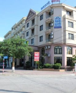 KHÁCH SẠN BẠCH TUYẾT CỬA LÒ