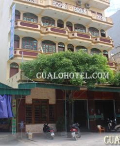 KHÁCH SẠN HUỆ VINH CỬA LÒ