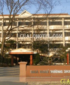 KHÁCH SẠN 382 CỬA LÒ